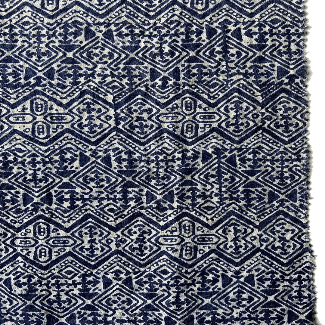 The Rocky Batik Fabric in blue zoomed in